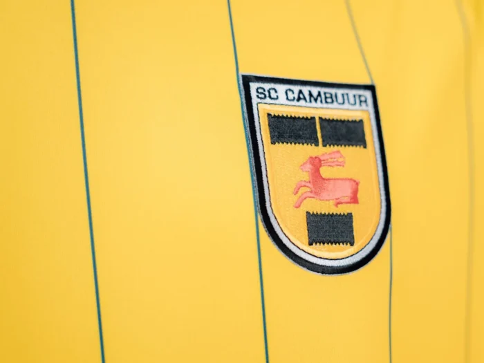 SC Cambuur 2025-2026: rayas por primera vez en su historia y una camiseta visitante con cornamenta de ciervo