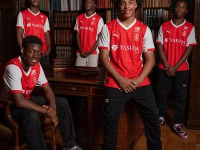 Stade de Reims presenta sus camisetas 2025-2026 con coronas como homenaje a la ciudad de los reyes
