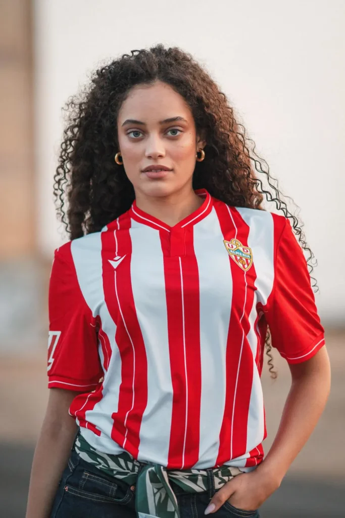 Así son las camisetas de la UD Almería 2025-2026 de Macron