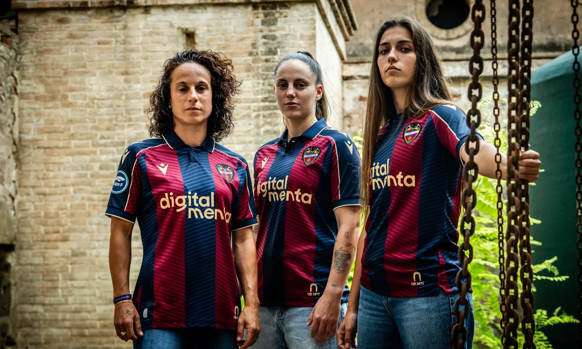 Las camisetas del UD Levante 2025-2026 rinden homenaje a Vallejo y al mar