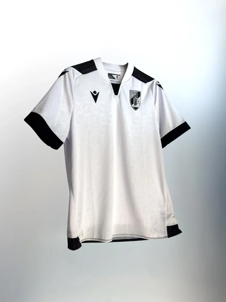 Vitória SC presenta sus camisetas 2025-2026 inspiradas en el escudo y en el rey Afonso Henriques