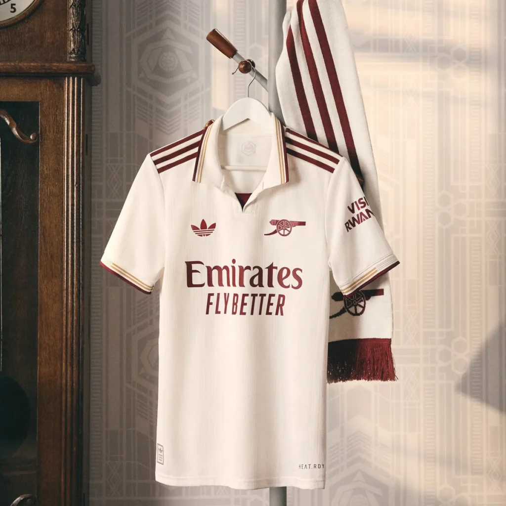 Arsenal presenta su tercera camiseta 2025-2026: un homenaje a Highbury, veinte años después