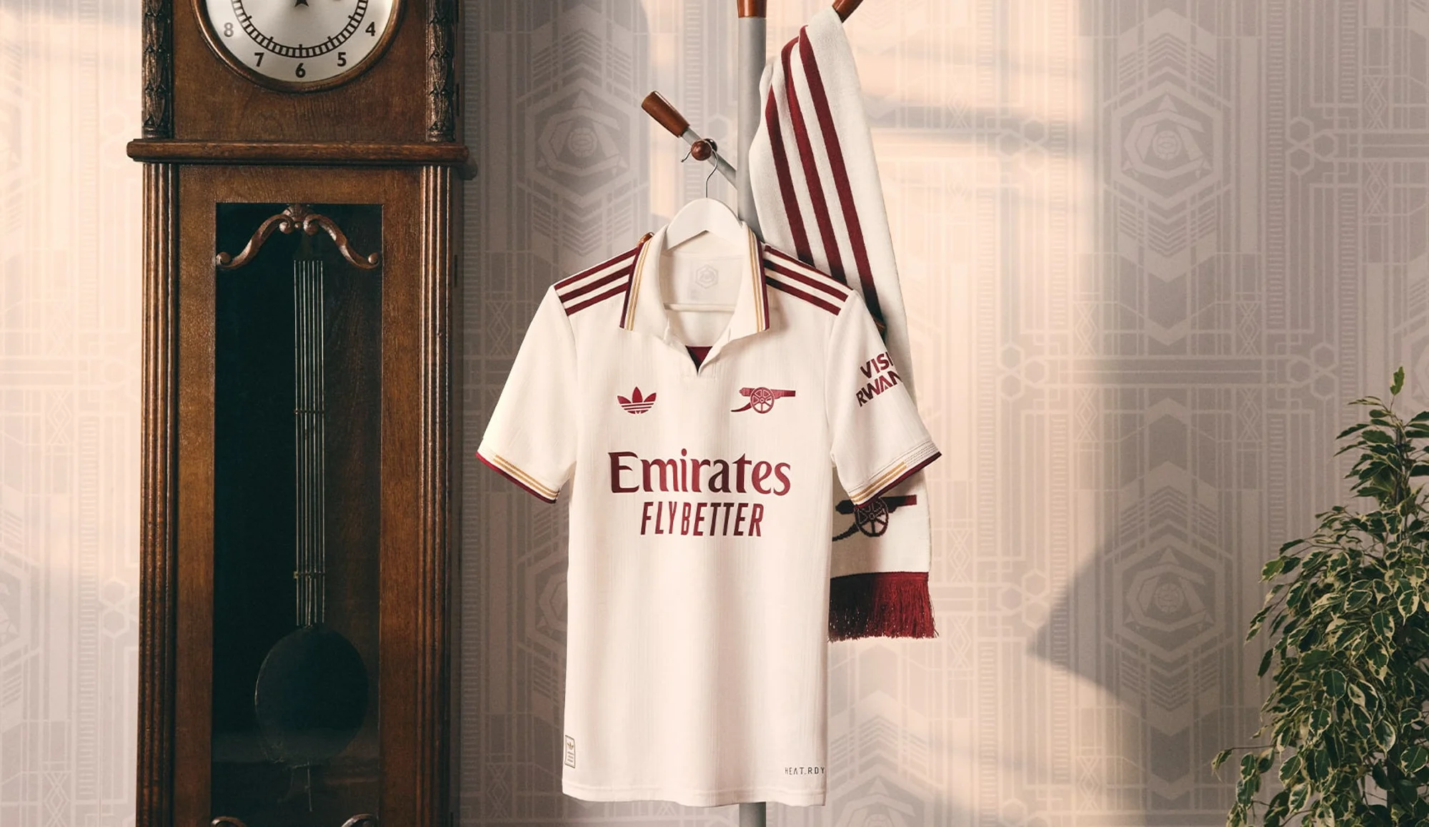 Arsenal presenta su tercera camiseta 2025-2026: un homenaje a Highbury, veinte años después