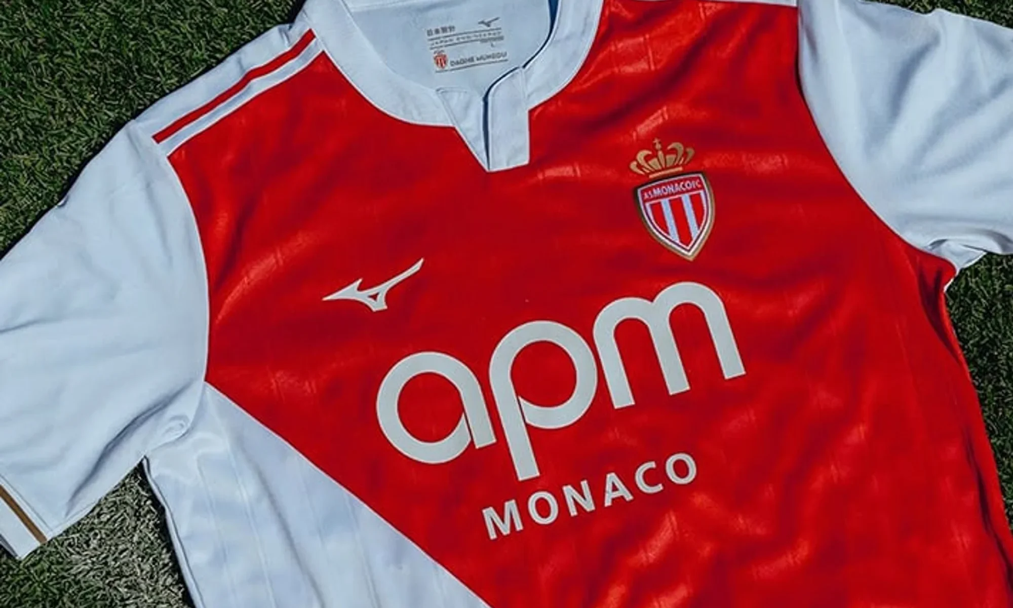 Así son las camisetas del AS Monaco 2025-2026 de Mizuno, entre el Principado y Japón