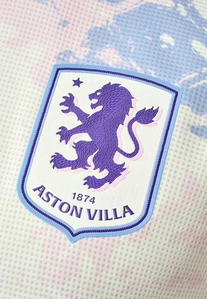 Aston Villa estrena tercera camiseta 2025-2026, inspirada en las vidrieras de Villa Park