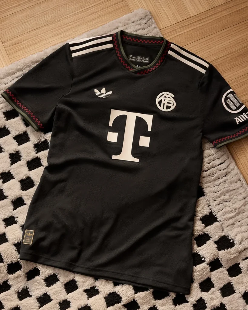 Bayern de Múnich presenta su tercera camiseta 2025-2026: un homenaje a la Marienplatz