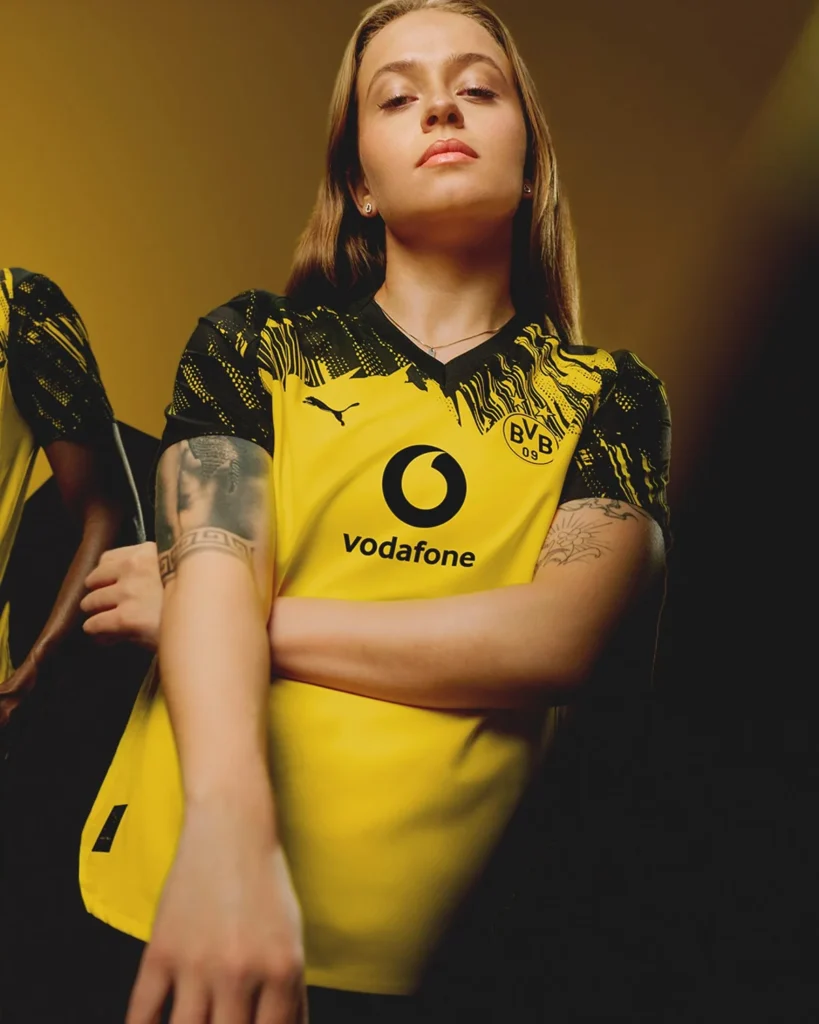 Borussia Dortmund presenta su camiseta titular 2025-2026: un homenaje al ambiente del estadio