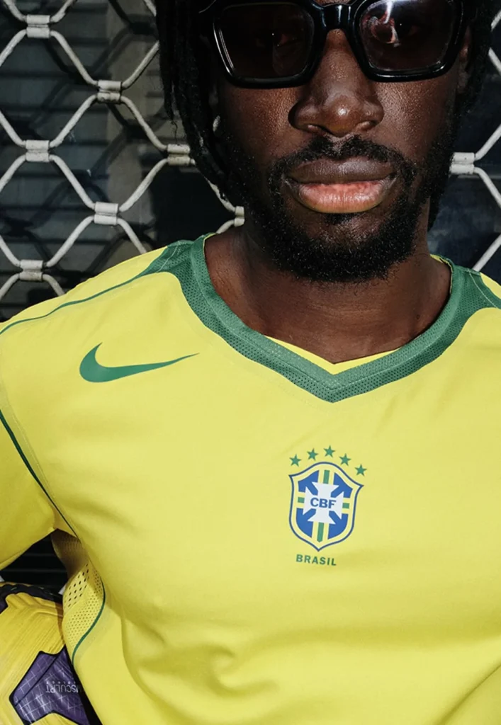 Brasil recupera su camiseta de 2004: Nike resucita el "jogo bonito" con la Total 90