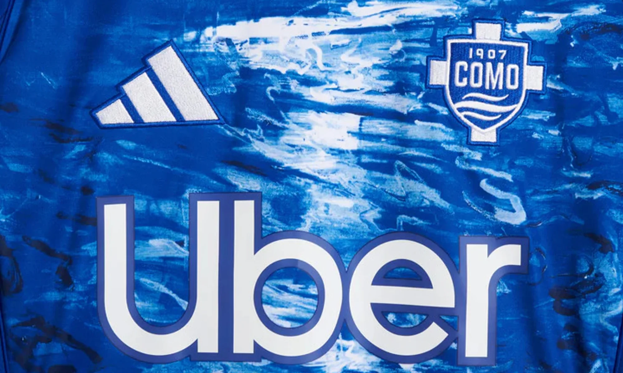 Como 1907 2025-2026: el lago y el estadio Sinigaglia inspiran las nuevas camisetas de adidas
