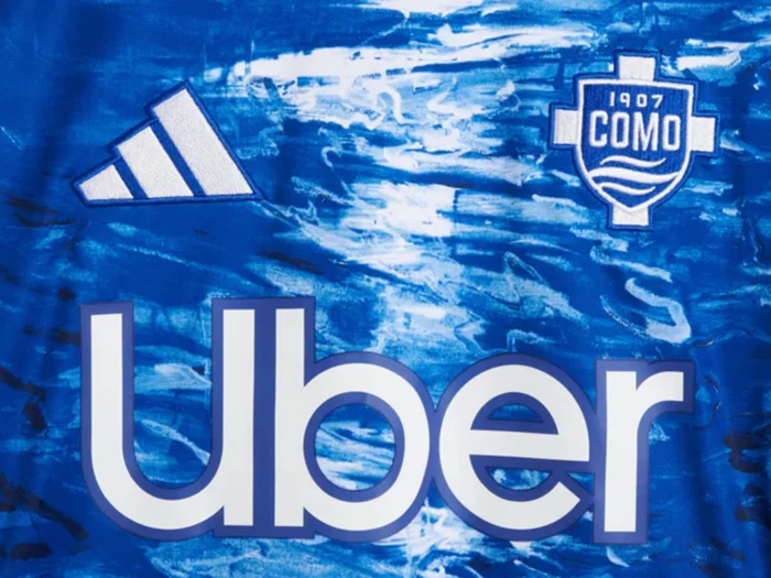 Como 1907 2025-2026: el lago y el estadio Sinigaglia inspiran las nuevas camisetas de adidas