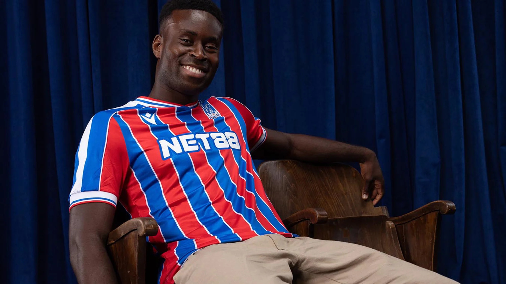 Crystal Palace presenta sus camisetas 2025-2026: segunda equipación dorada para el campeón de la FA Cup