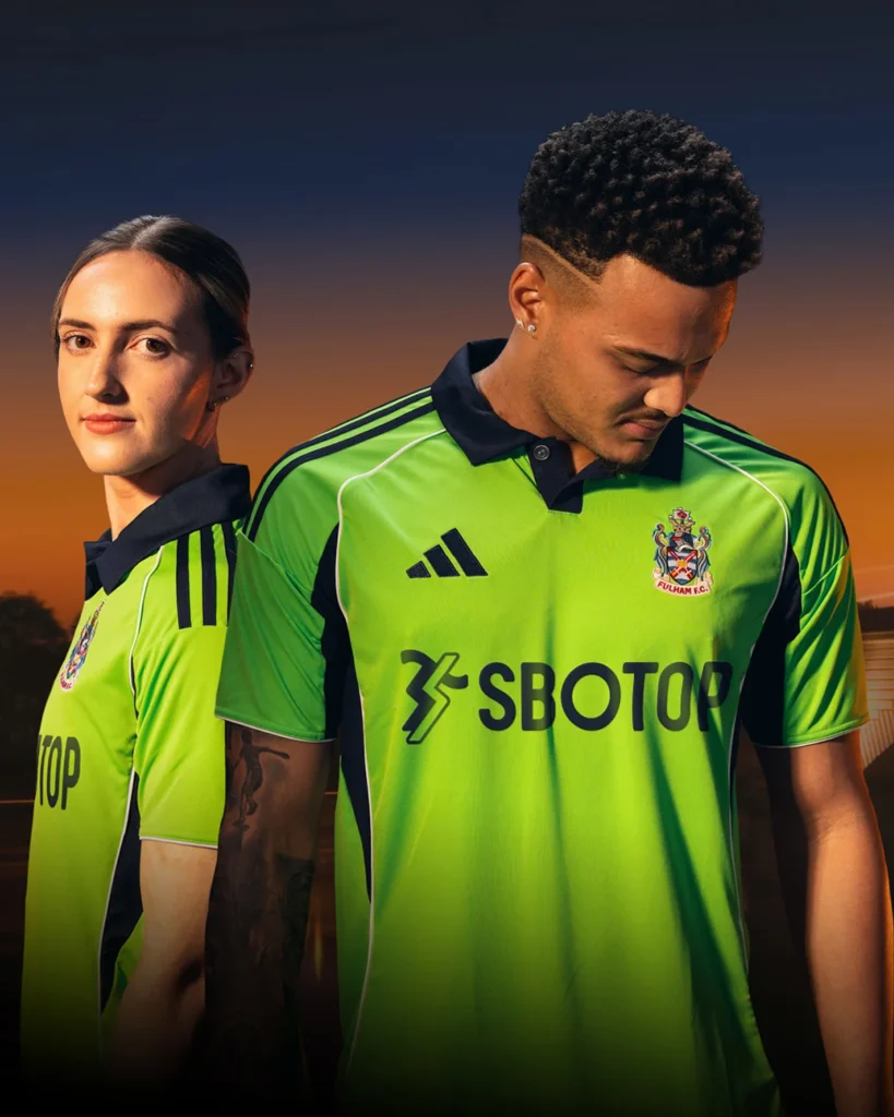 Fulham 2025-2026: homenaje a Craven Cottage, un clásico retro verde eléctrico y elegancia en negro y oro