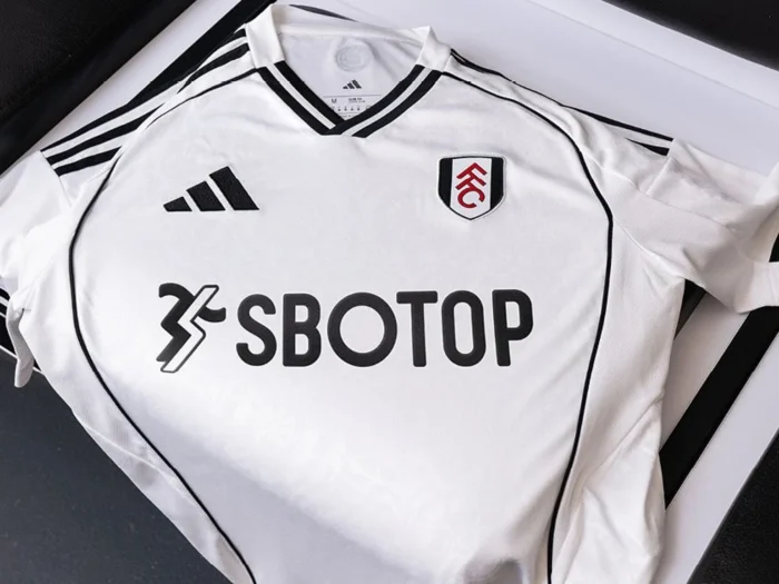 Fulham 2025-2026: homenaje a Craven Cottage, un clásico retro verde eléctrico y elegancia en negro y oro
