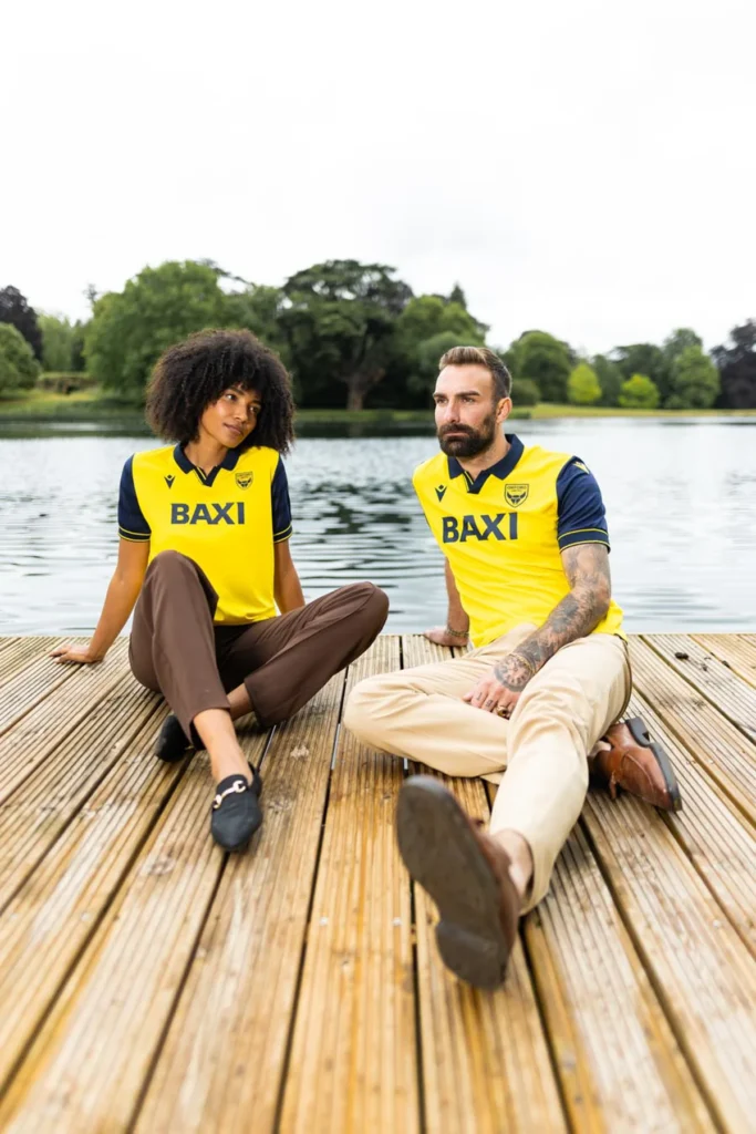 Las camisetas del Oxford United 2025-2026: orgullo, tradición y una tercera equipación celeste