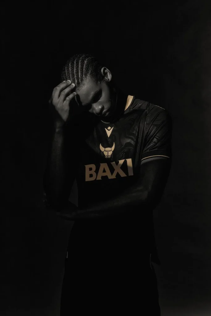 Las camisetas del Oxford United 2025-2026: orgullo, tradición y una tercera equipación celeste