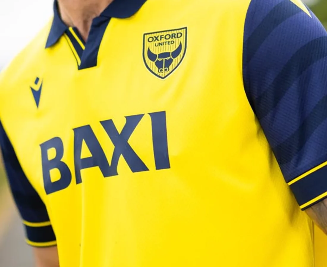 Las camisetas del Oxford United 2025-2026: orgullo, tradición y una tercera equipación celeste