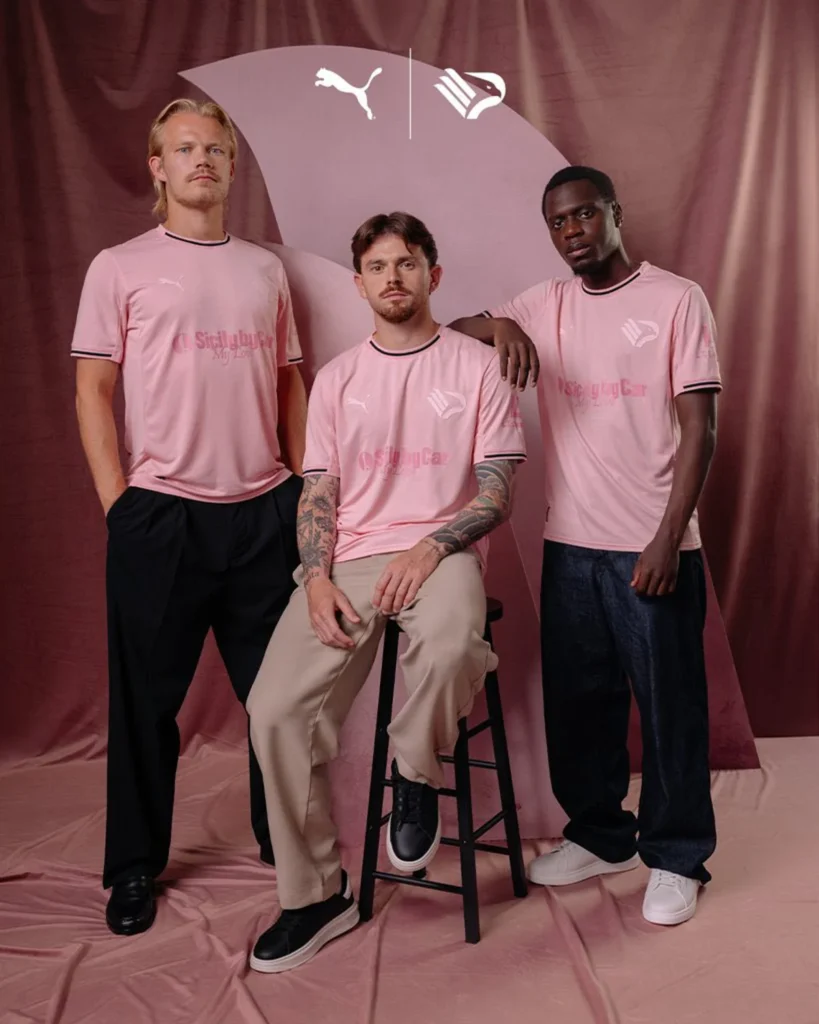 Palermo FC presenta sus camisetas 2025-2026: rosa histórico, futurismo siciliano y mar de Mondello