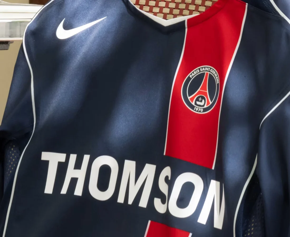 Nike relanza la camiseta retro Total90 del Paris Saint-Germain 2004-2005