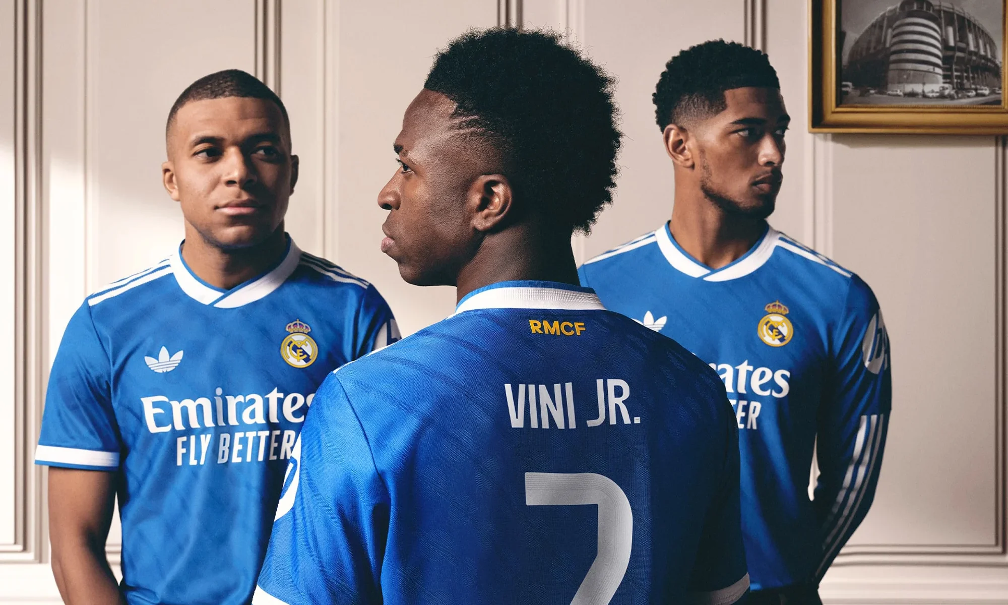 La tercera camiseta del Real Madrid 2025-2026 rescata el azul de La Décima