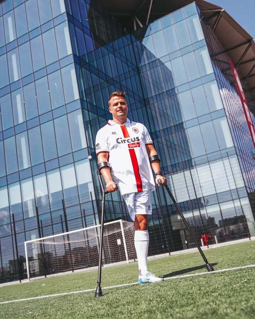 Las camisetas del Royal Antwerp 2025-2026: la rica historia de The Great Old cobra vida