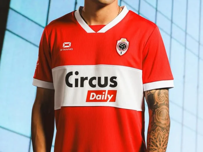 Las camisetas del Royal Antwerp 2025-2026: la rica historia de The Great Old cobra vida