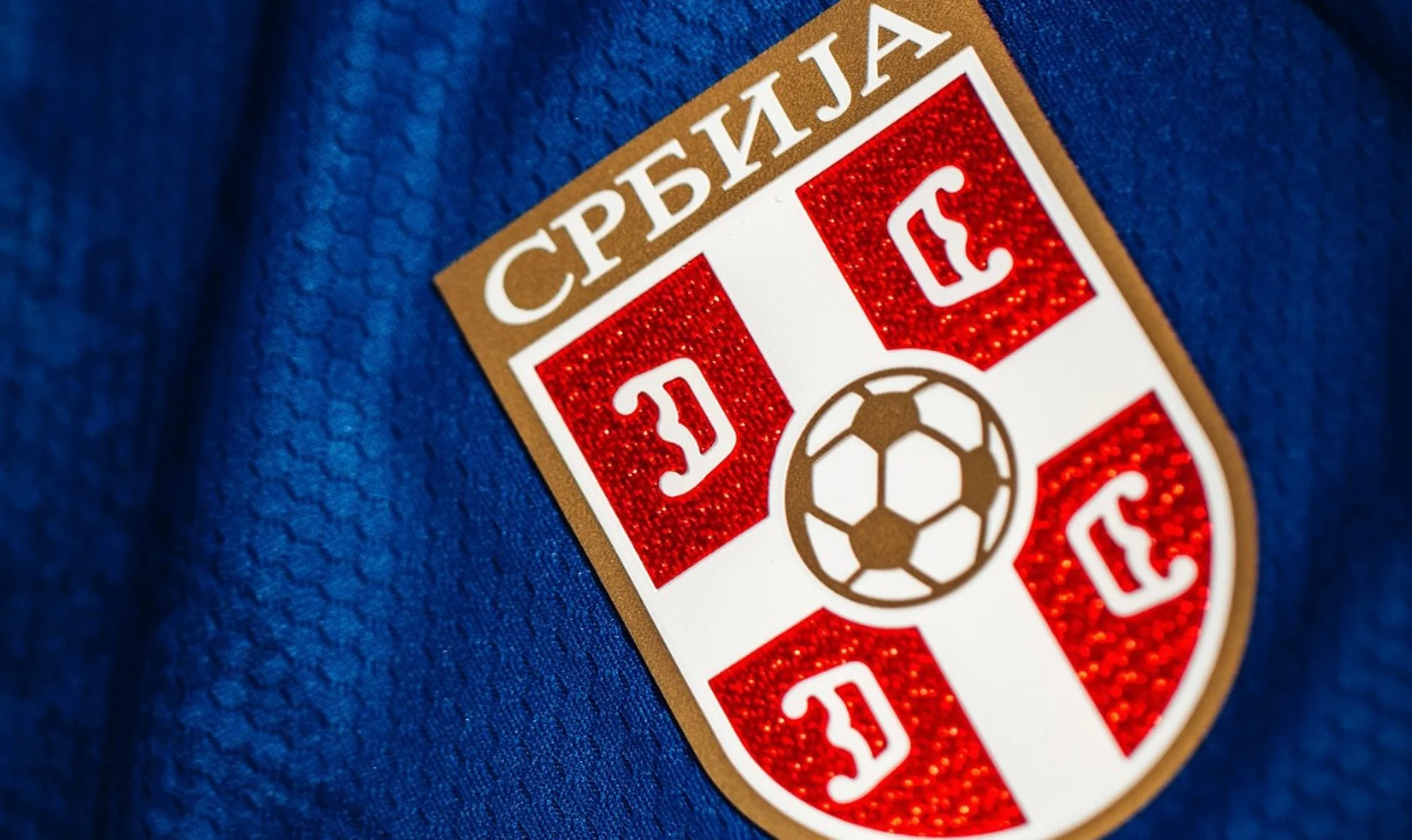 Serbia estrena camisetas 2025-2026 de Capelli Sport, con el azul yugoslavo como protagonista
