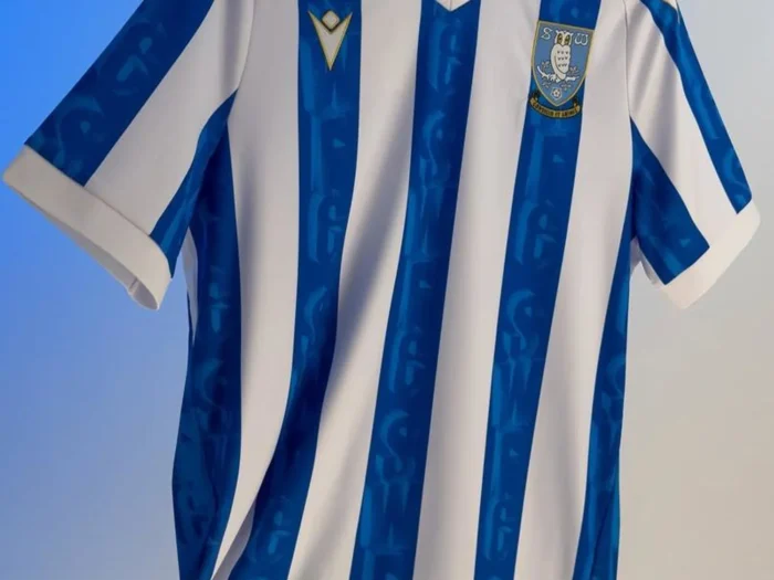 Las camisetas del Sheffield Wednesday 2025-2026: tradición azul y blanca y una visitante lila