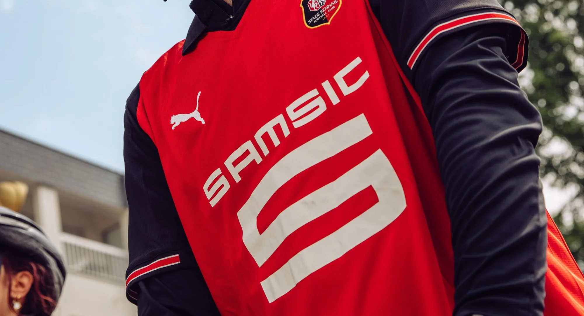 Stade Rennes presenta sus camisetas 2025-2026: homenaje a una leyenda, a Bretaña y al mercado