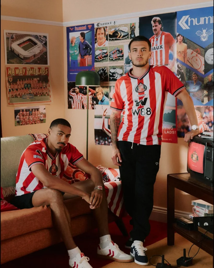 Las camisetas del Sunderland 2025-2026 rinden homenaje a los ochenta y al apodo del club