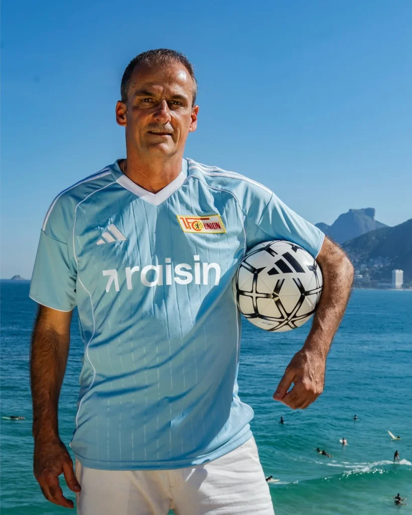 Las camisetas del Union Berlin 2025-2026: rayas rojas, bosque verde y un tercer equipo retro