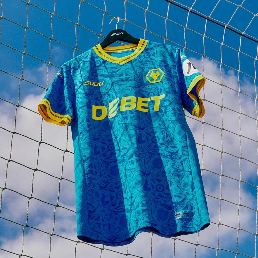 Wolverhampton Wanderers presenta sus camisetas 2025-2026: homenaje a los años 70, al lobo y a Brasil