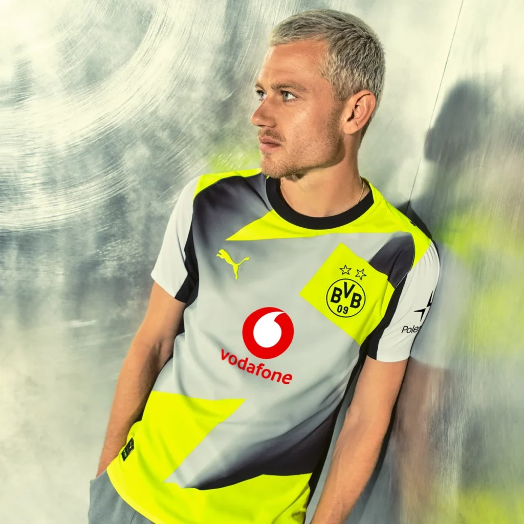 Borussia Dortmund presenta su camiseta visitante 2025-2026, inspirada en la intensidad