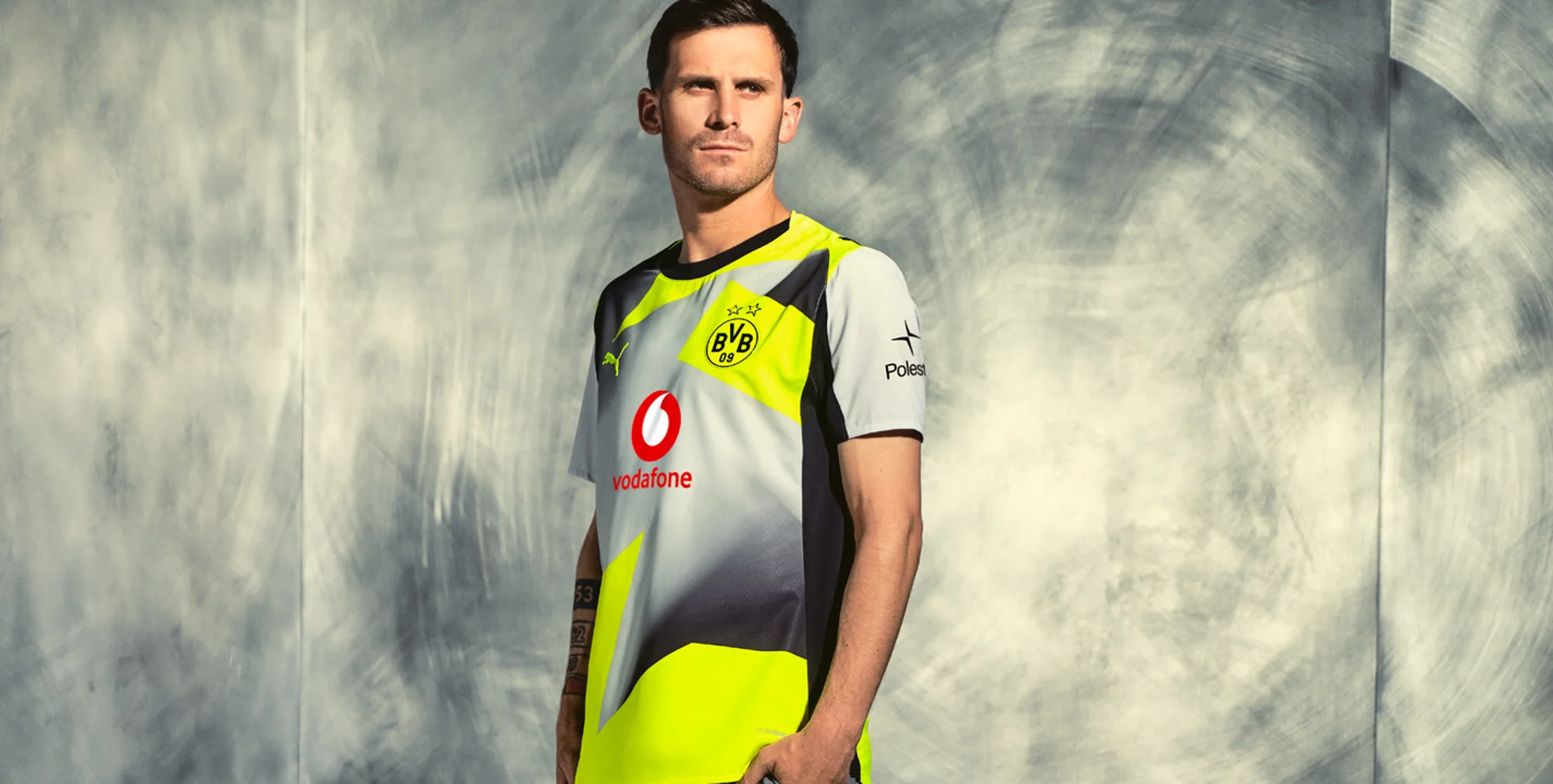 Borussia Dortmund presenta su camiseta visitante 2025-2026, inspirada en la intensidad