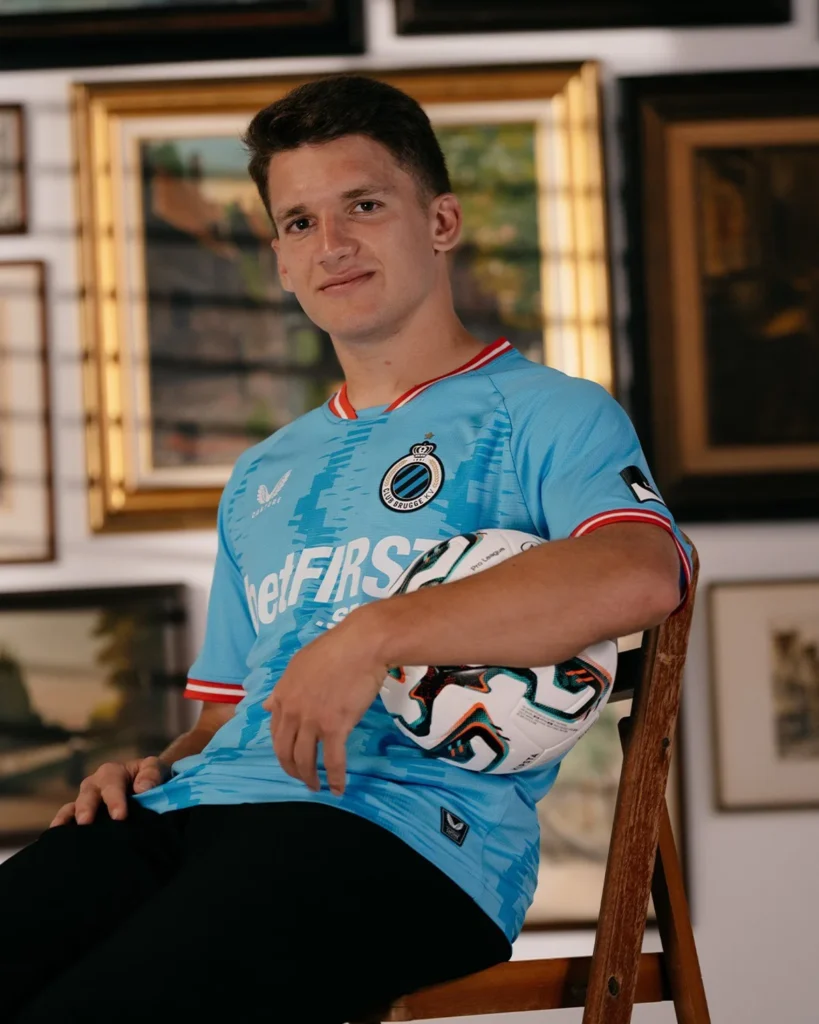 Estas son las camisetas del Club Brugge 2025-2026: negro por primera vez y homenaje a 2003-2004