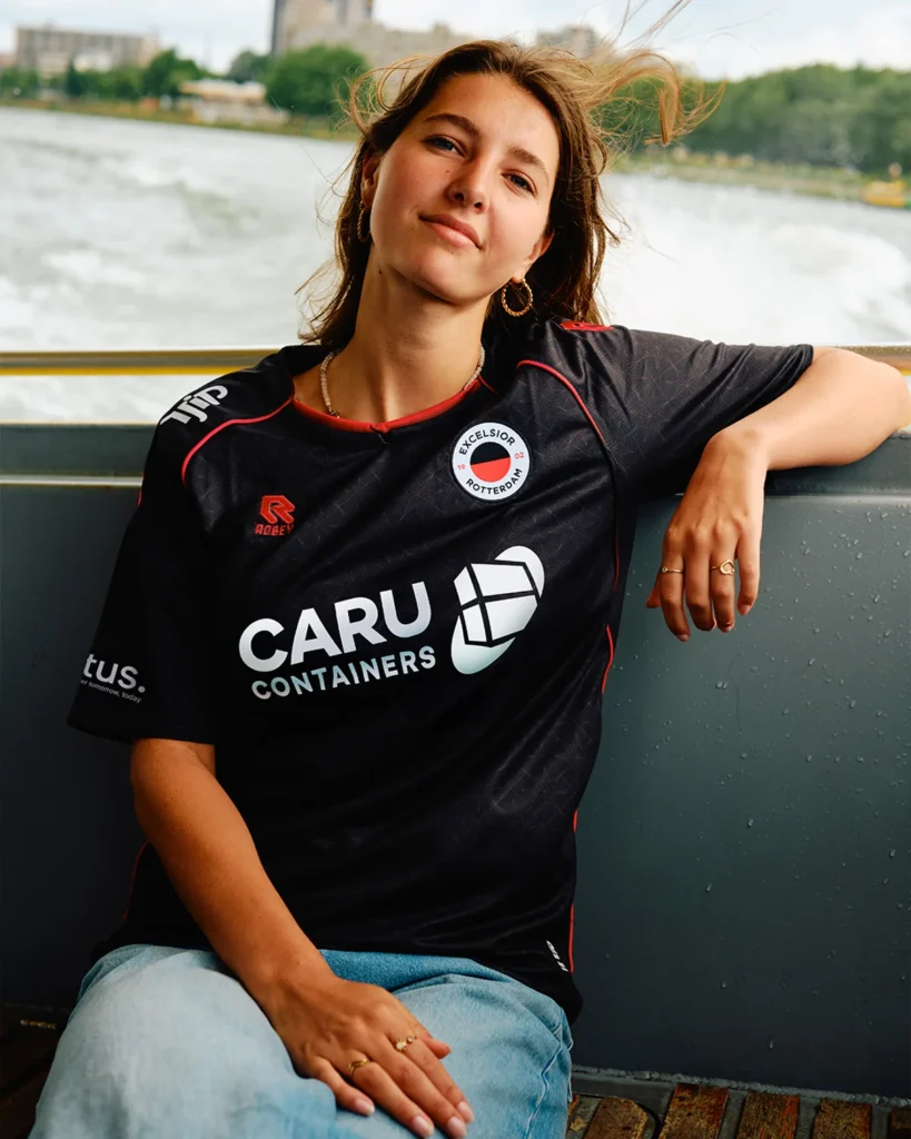 Excelsior Rotterdam 2025-2026: camisetas que homenajean a Kralingen, a Trompenburg y a 2001-2002