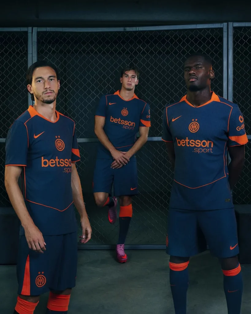 El Inter de Milán estrena su tercera camiseta 2025-2026 también con el espíritu Total90