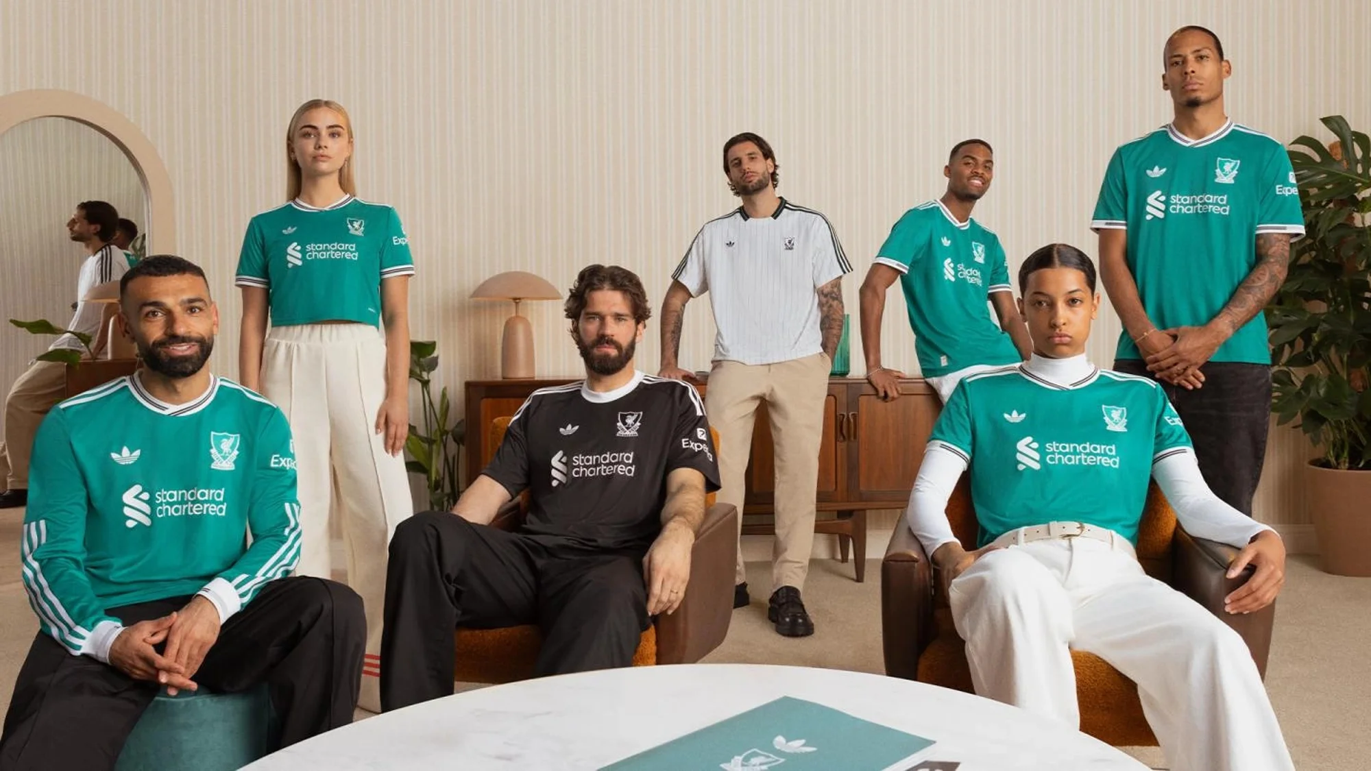 La tercera camiseta del Liverpool 2025-2026 apuesta por el aire retro