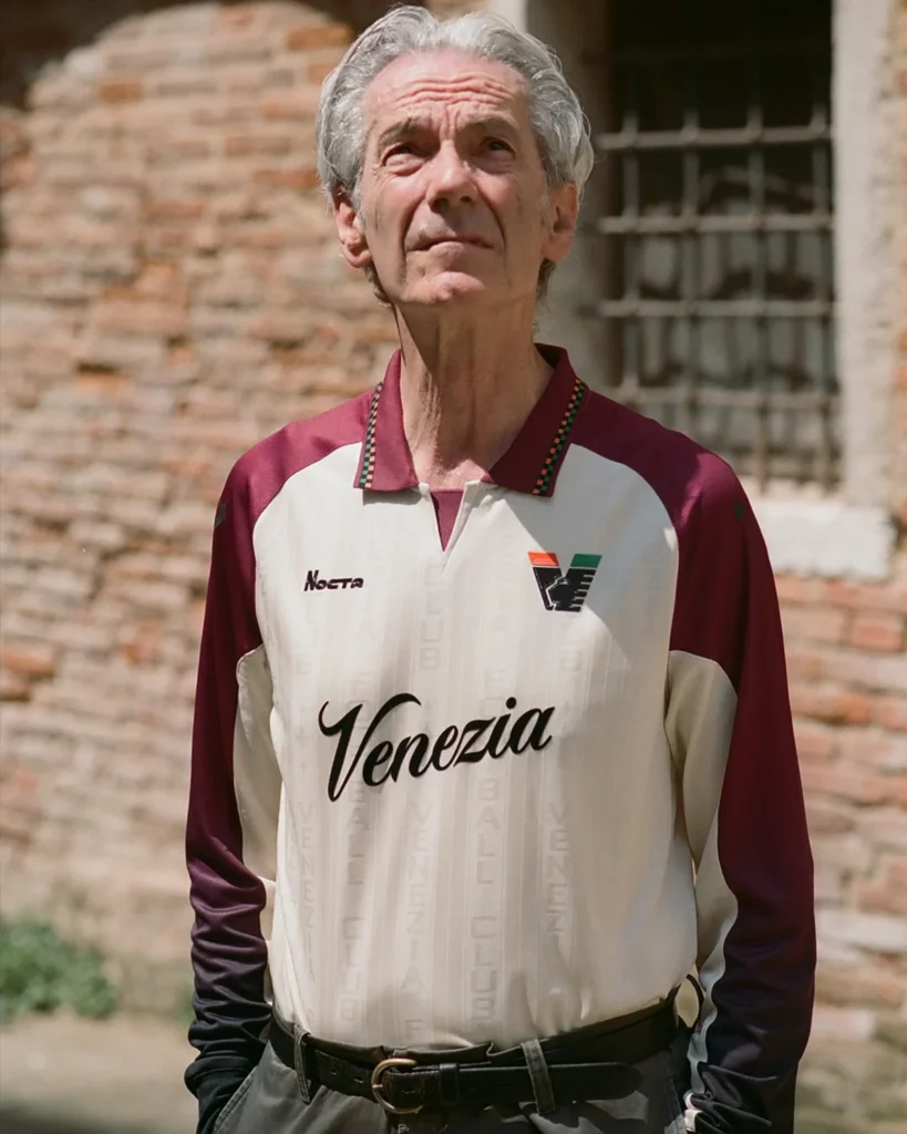 Venezia FC presenta sus camisetas 2025-2026 de NOCTA inspiradas en la cartografía del siglo XV