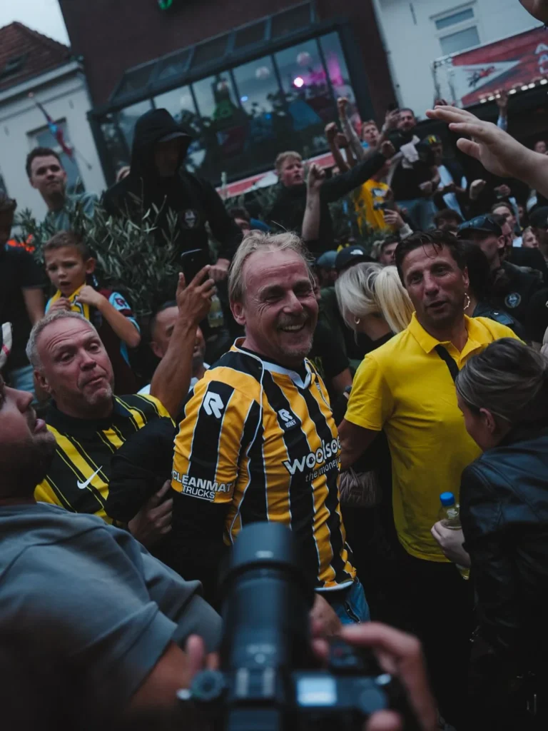 Vitesse presenta sus camisetas 2025-2026: homenaje retro a 1993-1994 y al curso del Rin