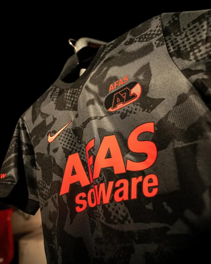El AZ Alkmaar rinde homenaje a la región del Zaan y a su estadio con las camisetas Nike 2025-2026