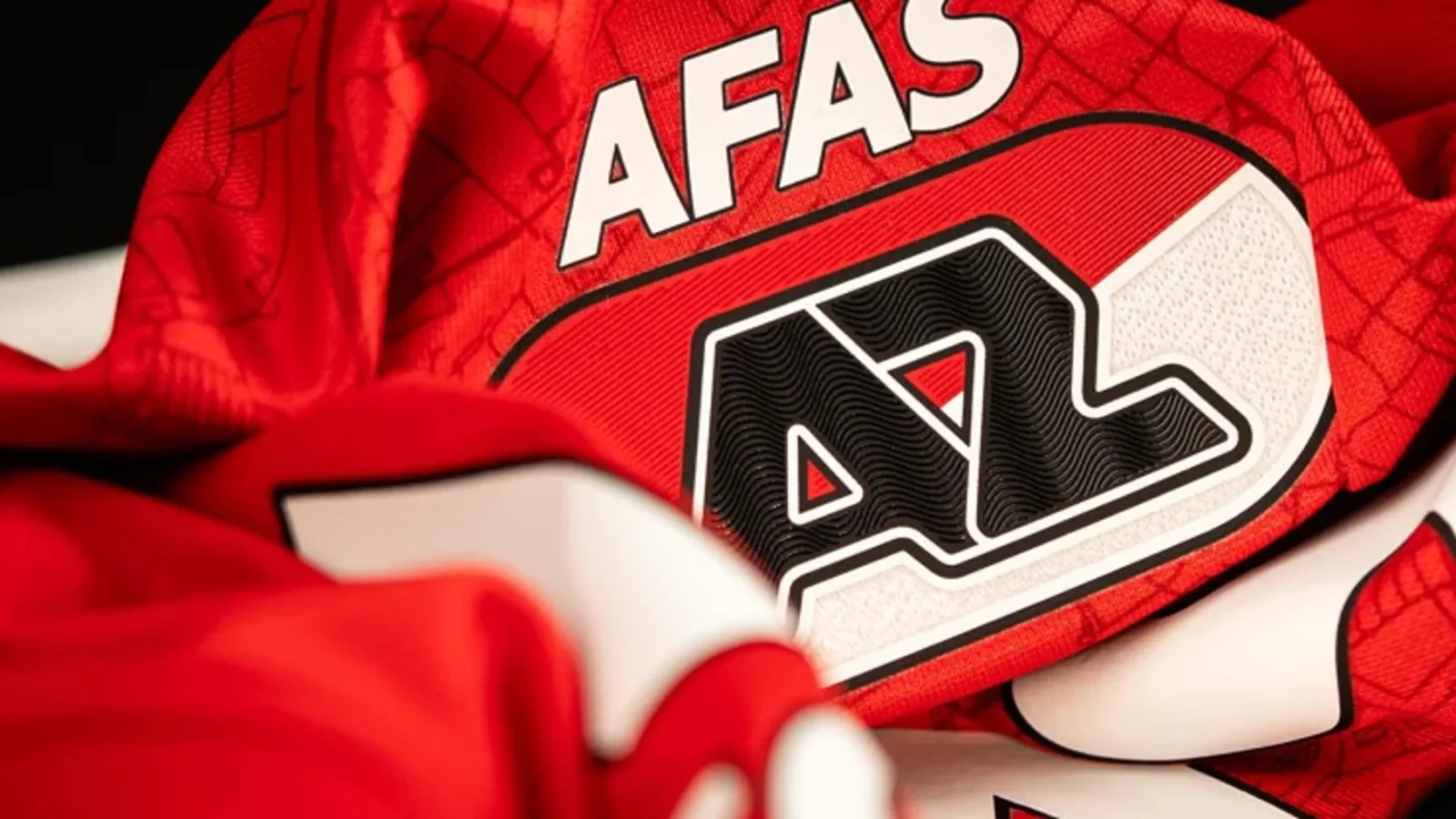 El AZ Alkmaar rinde homenaje a la región del Zaan y a su estadio con las camisetas Nike 2025-2026