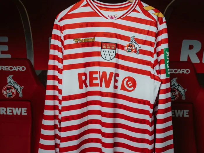 La camiseta de carnaval del 1. FC Colonia 2025-2026 rinde homenaje a los voluntarios de Kölle