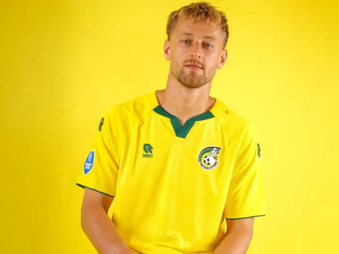 Fortuna Sittard presenta sus camisetas Robey 2025-2026 con estampados gráficos y un guiño a su historia