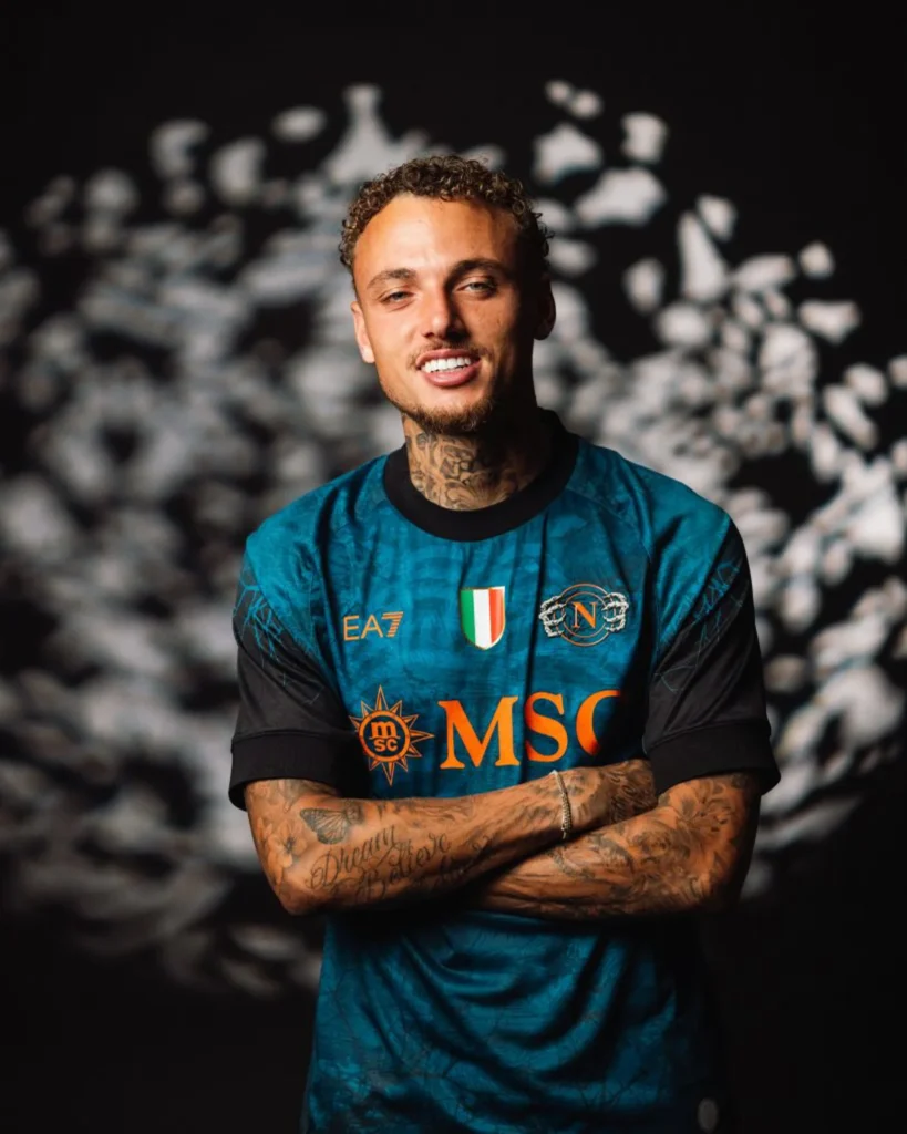 El Nápoles estrena su camiseta de Halloween 2025-2026 con una calavera en el pecho