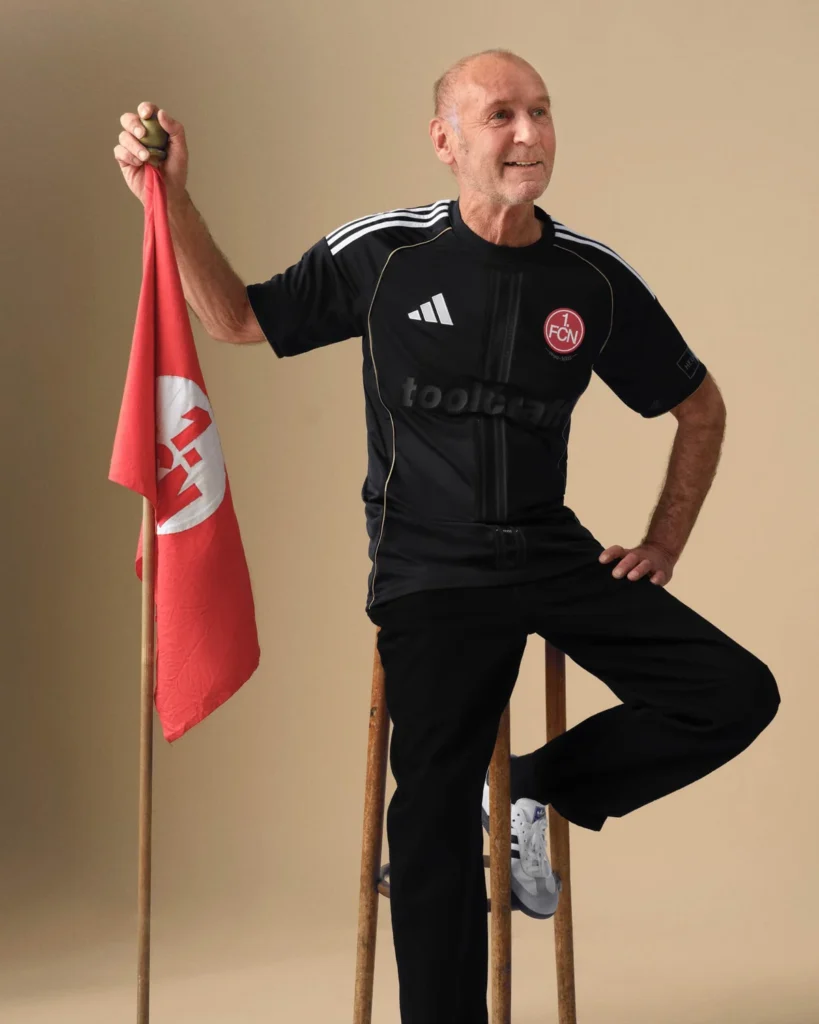 El 1. FC Nürnberg rinde homenaje a sus noches europeas con una camiseta especial de adidas