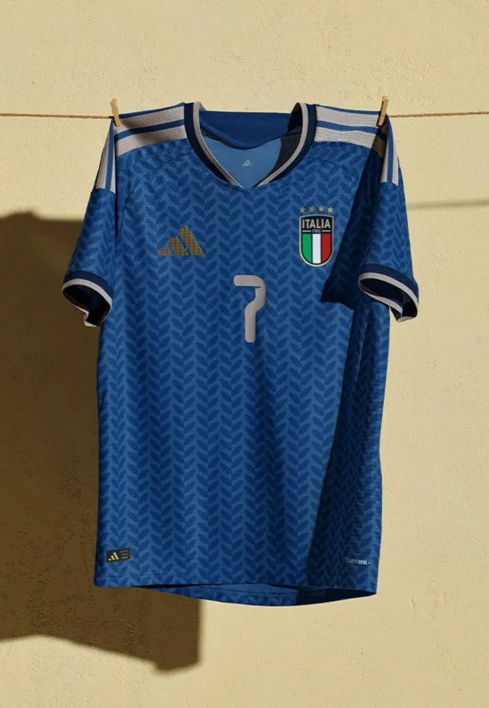 Italia presenta su camiseta local para el Mundial 2026: laureles y detalles dorados en homenaje a 2006