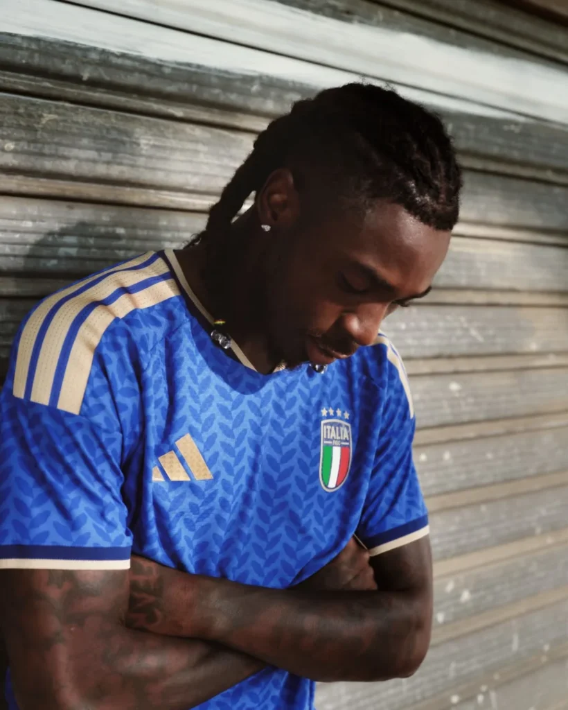 Italia presenta su camiseta local para el Mundial 2026: laureles y detalles dorados en homenaje a 2006