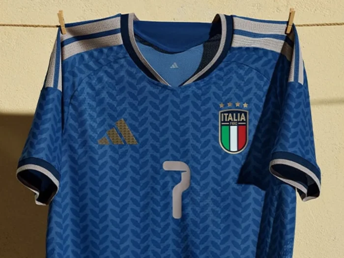 Italia presenta su camiseta local para el Mundial 2026: laureles y detalles dorados en homenaje a 2006