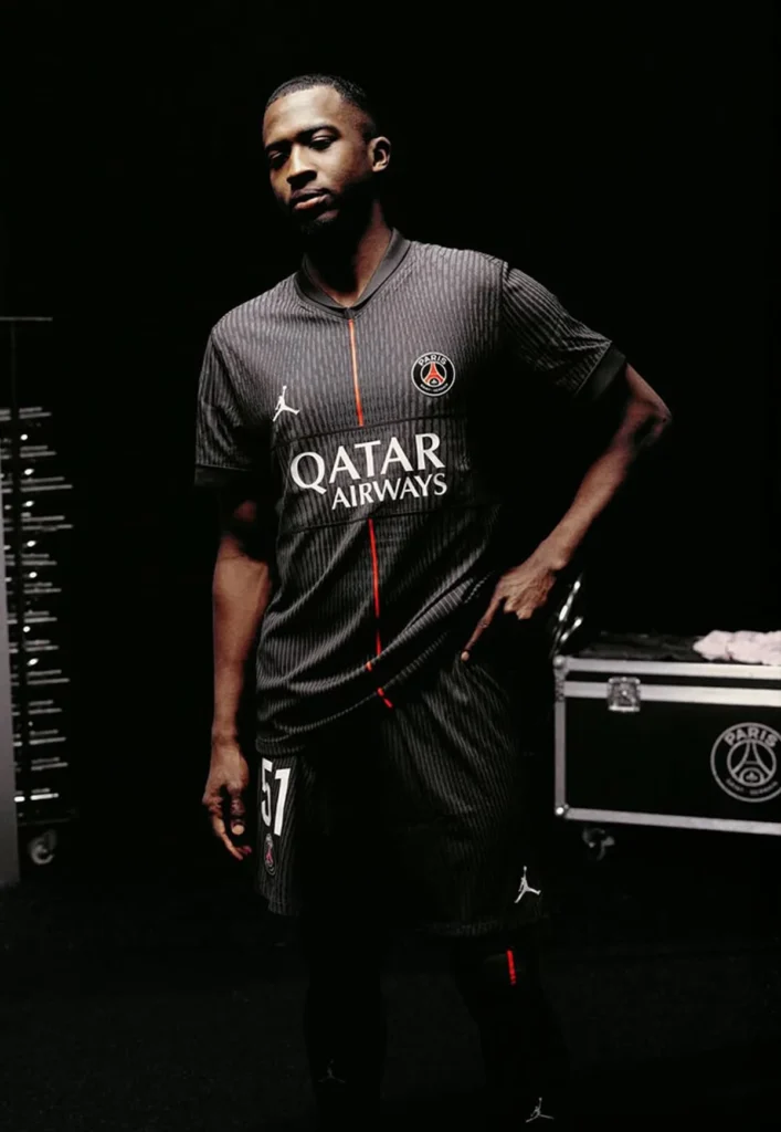 El PSG estrena su cuarta camiseta 2025-2026 con la firma de Jordan Brand