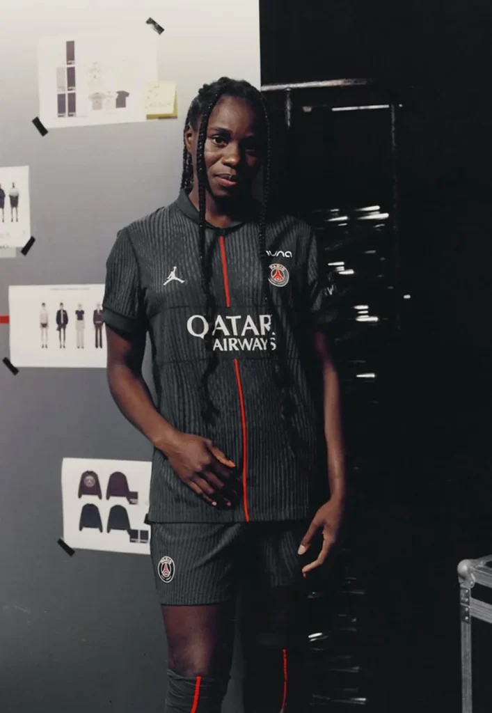 El PSG estrena su cuarta camiseta 2025-2026 con la firma de Jordan Brand